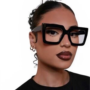 Black Square Glasses